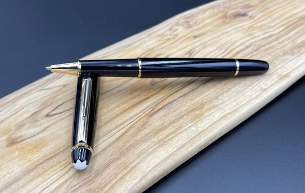 Montblanc Meisterstück Classique Gold-Coated Rollerball