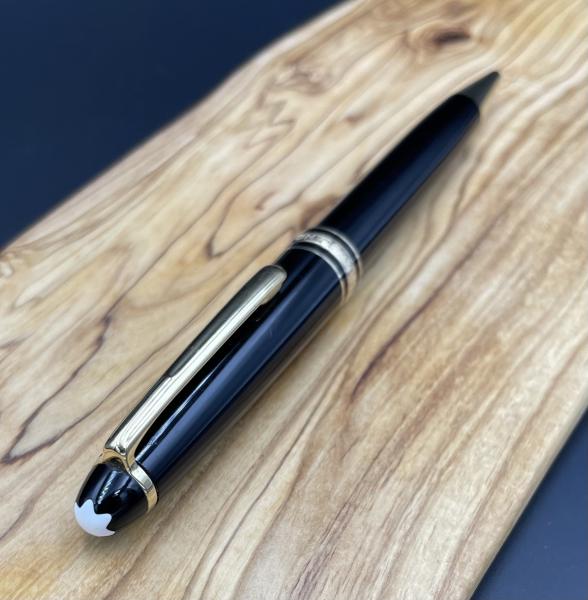 Montblanc Meisterstück Classique Gold-Coated Kugelschreiber